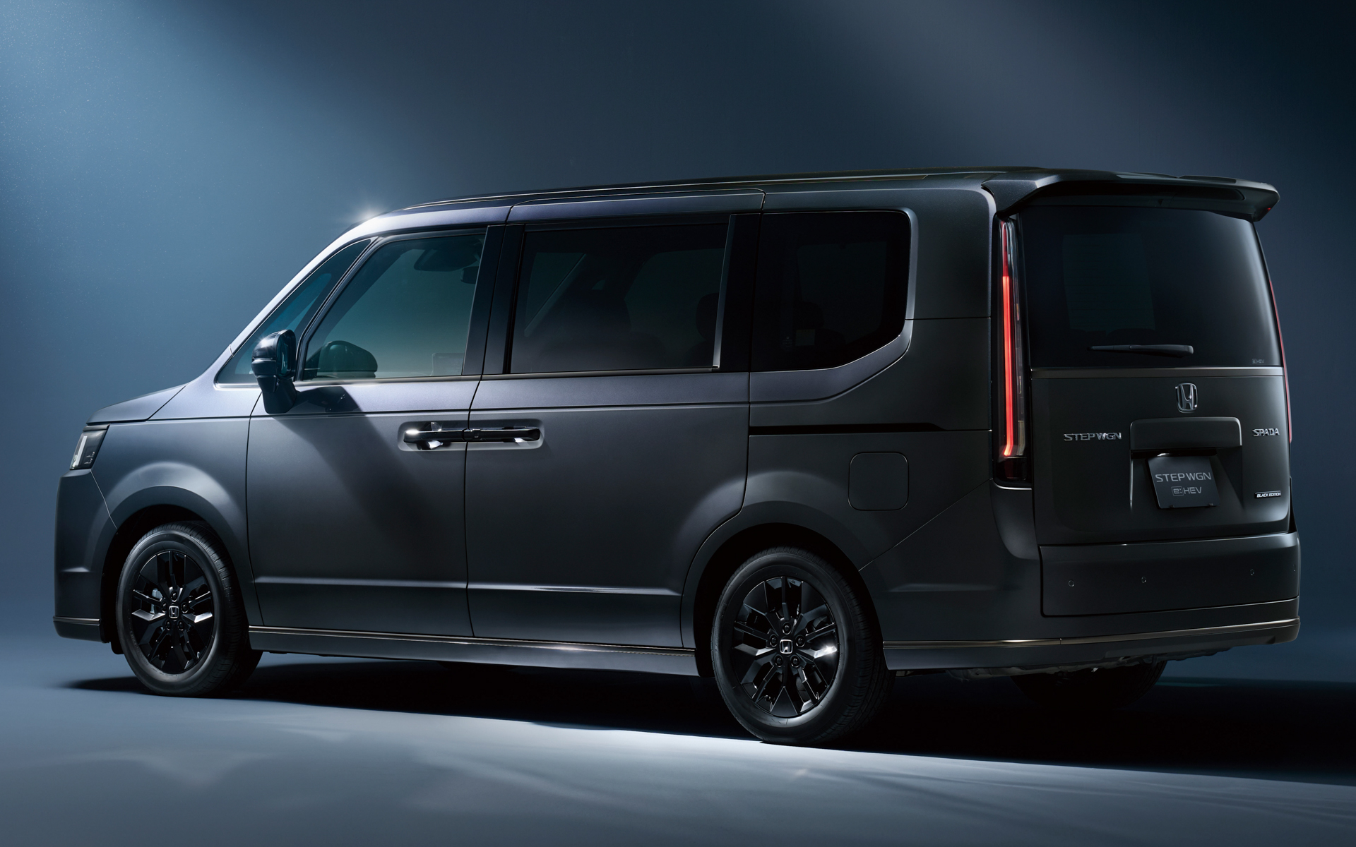 特別仕様車「ステップワゴンe:：EV スパーダ ブラックエディション」