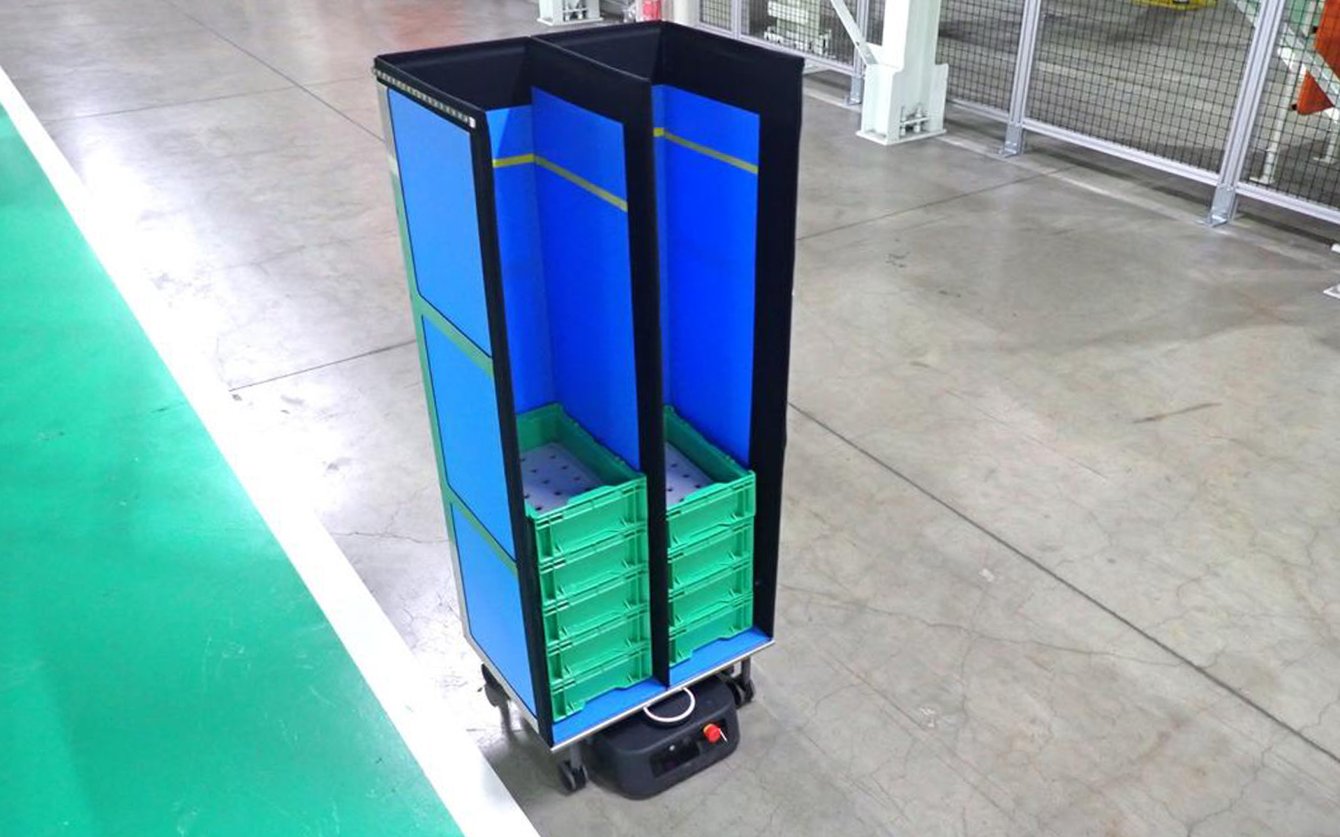 SUBARU大泉工場のバッテリケース電着工場に導入された小型自律搬送ロボット「カチャカプロ」