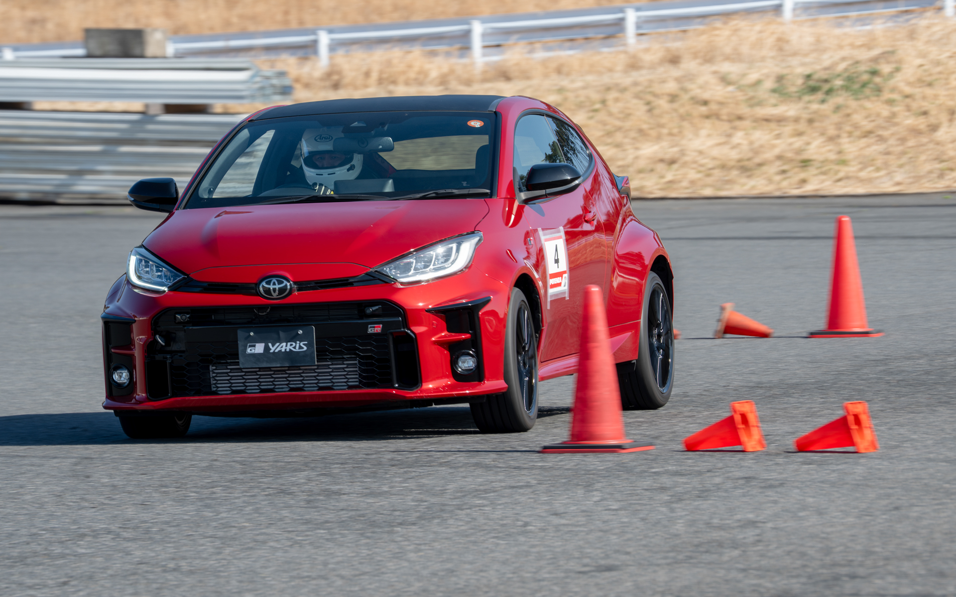 キントがモータースポーツ入門者向け講習会「モスキンレーシングアカデミー」を12月19日に開催する
