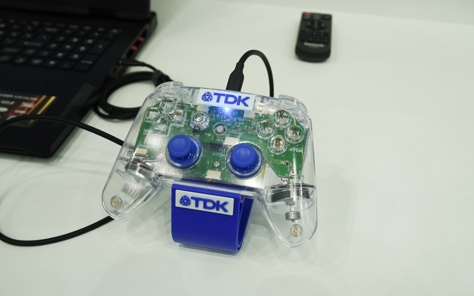 TMR磁気センサーを採用したゲームコントローラーの試作品
