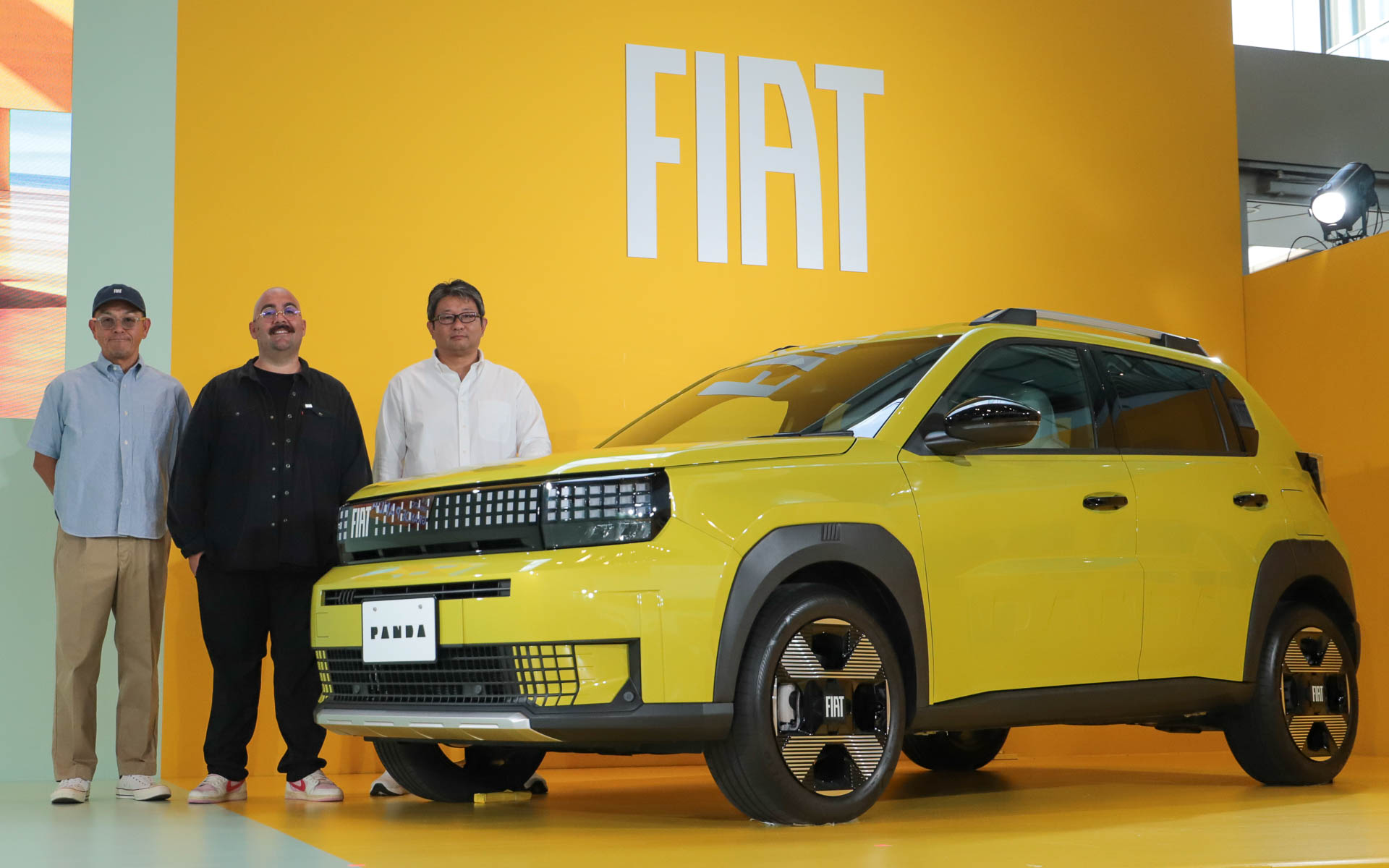 フィアットの新型コンパクトSUV「グランデ パンダ ハイブリッド」の発表会が開催された