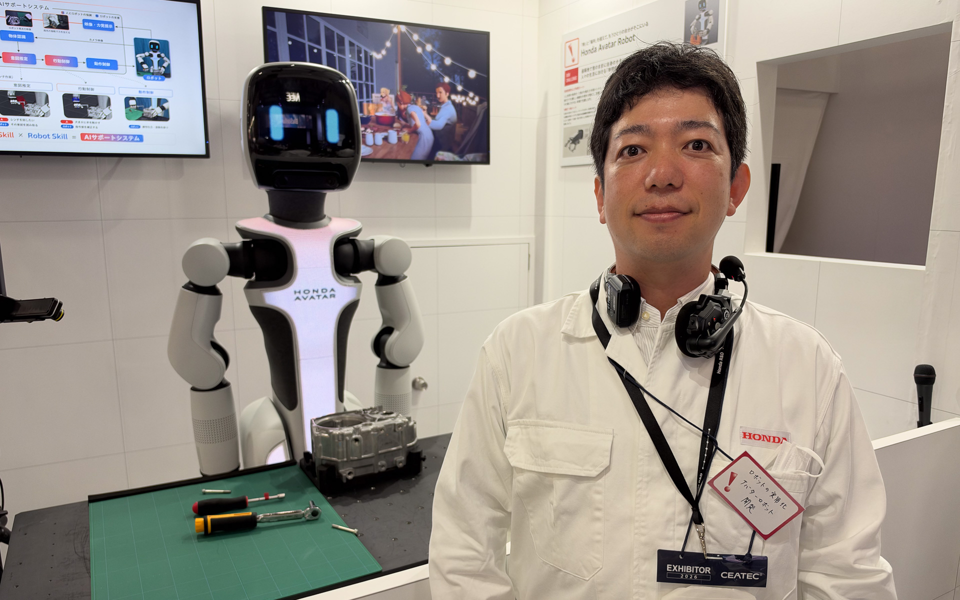 アバターロボットの開発を行なう本田技術研究所 チーフエンジニア 統合研究センター フロンティアロボティクス研究ドメイン 水谷了氏。一番多かった来場者からの質問は「ホンダがロボットをやっていたのですね？」とのこと