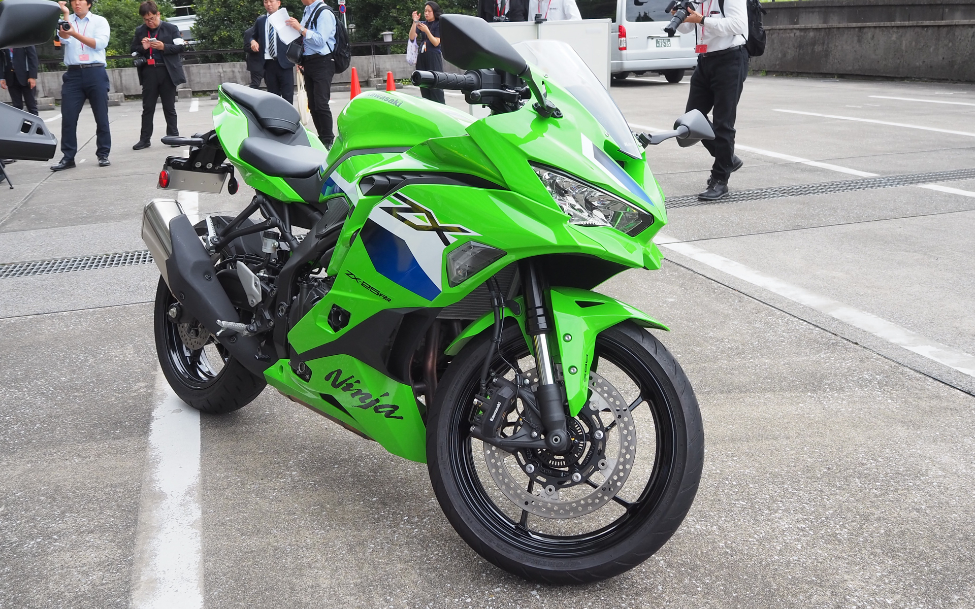 カワサキ「Ninja ZX-25RR」