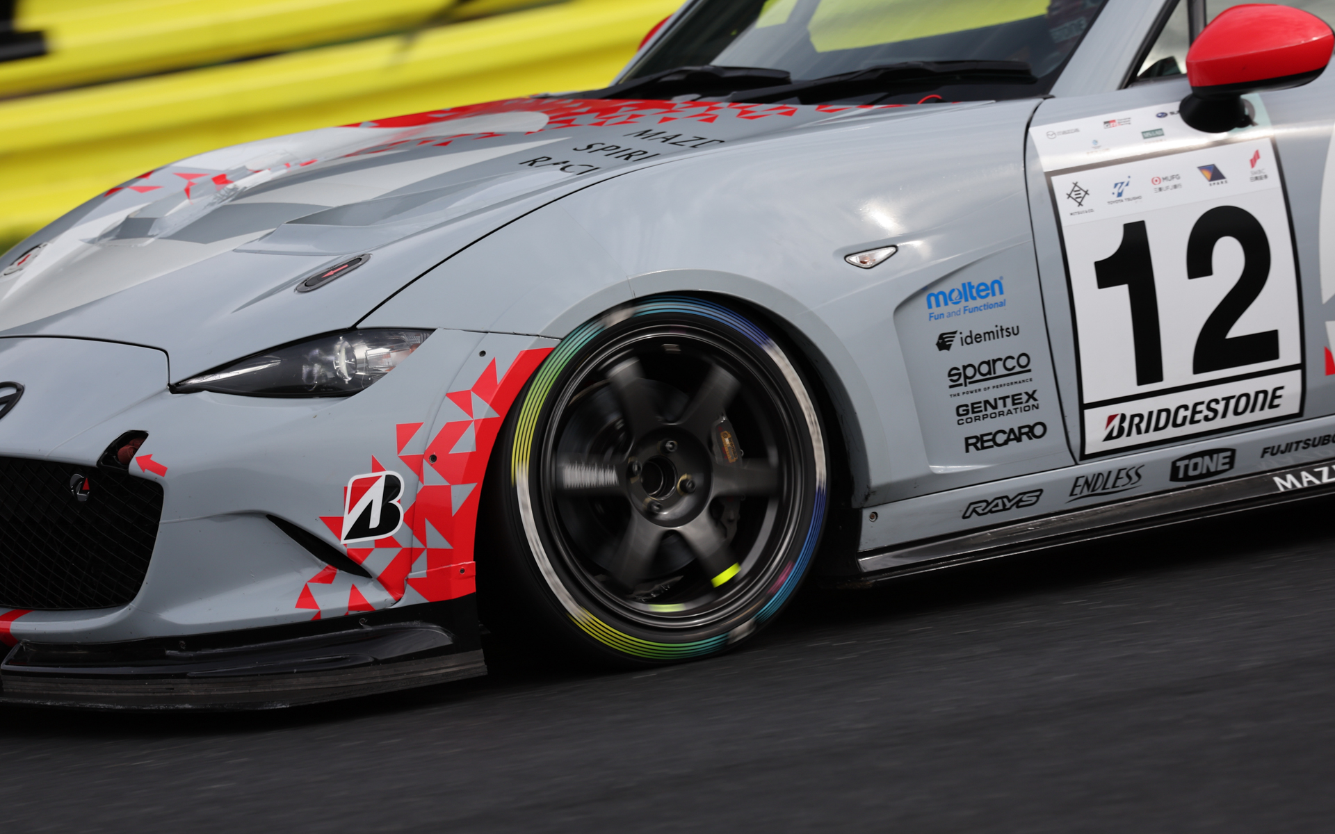 12号車「MAZDA SPIRIT RACING ROADSTER CNF concept」