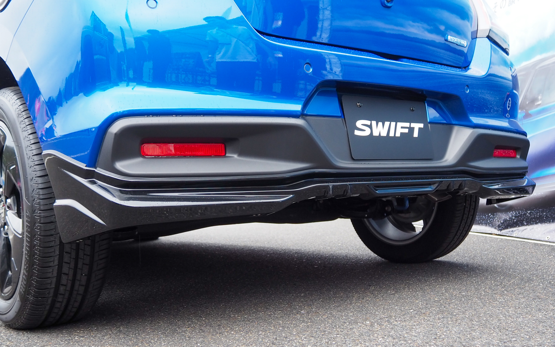 SUZUKI SPORTボディキット by AWINは、フロント、サイド、リアの3点セットで19万8000円