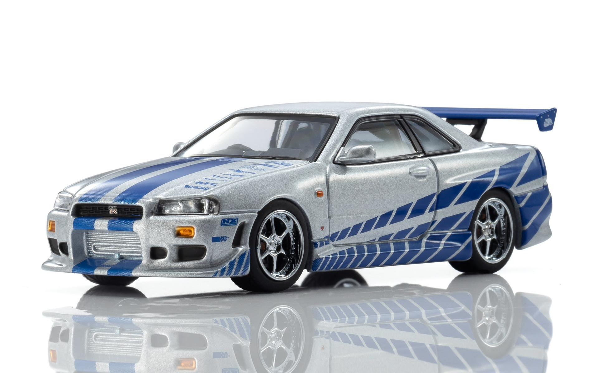 映画『ワイルド・スピード』で活躍したスカイラインGT-R（R34型）が1/64スケールモデルミニカーで登場