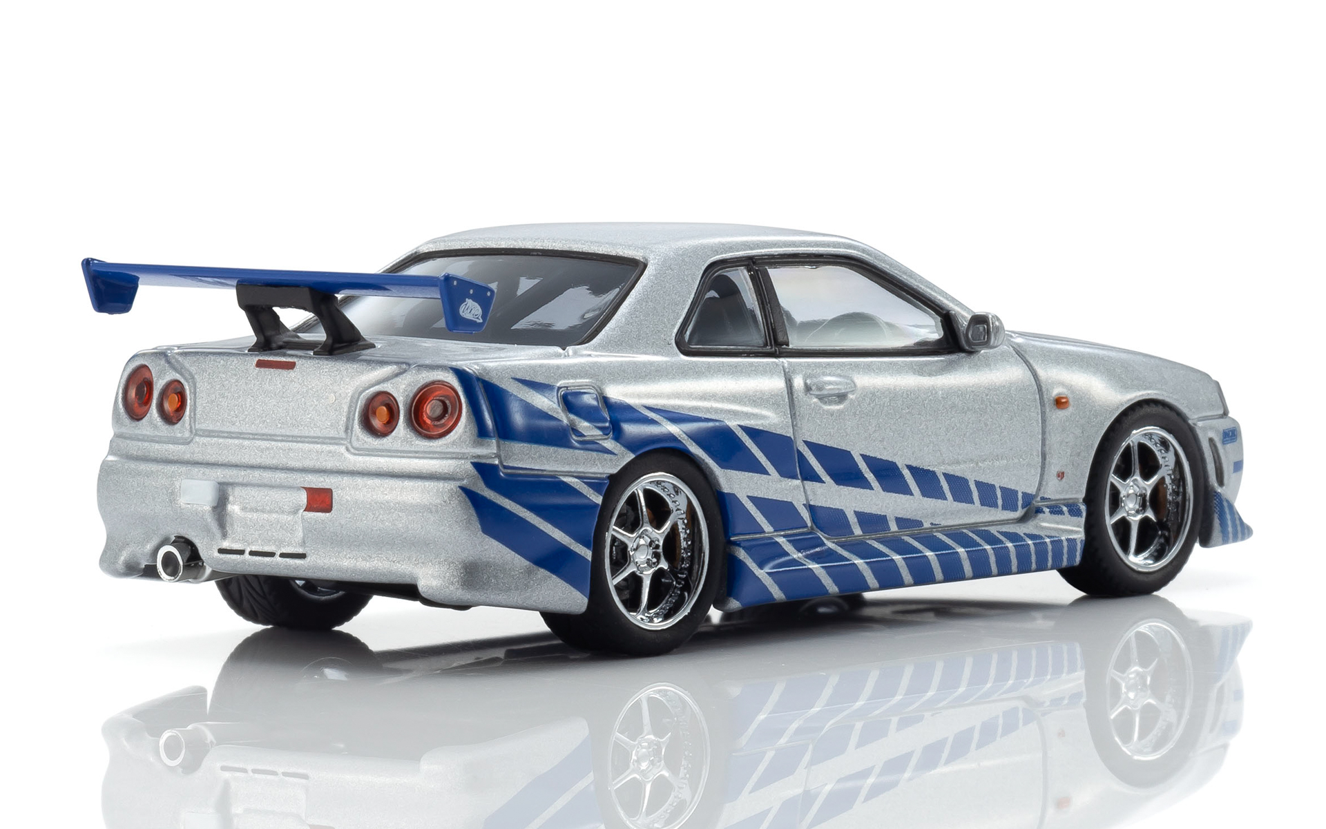 映画『ワイルド・スピード』で活躍したスカイラインGT-R（R34型）が1/64スケールモデルミニカーで登場