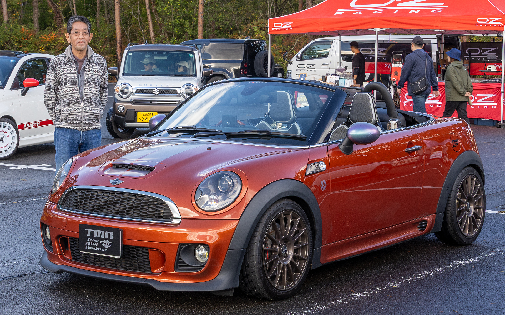 MINIクーパーSロードスターの「Taka.C」さん。ホイールセレクトについて伺ったところ、まず「MINIといえばOZです」と笑いながら語ってくれた。当初はラリーレーシングも検討したが、ロードスターのイメージに合わせてスーパーツーリズモLMを選択したとのこと