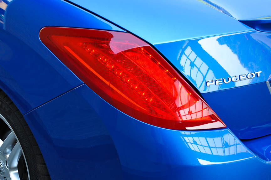 テールランプはLEDで、CC専用デザイン