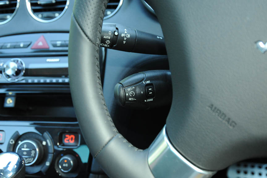 クルーズコントロールが標準で付く