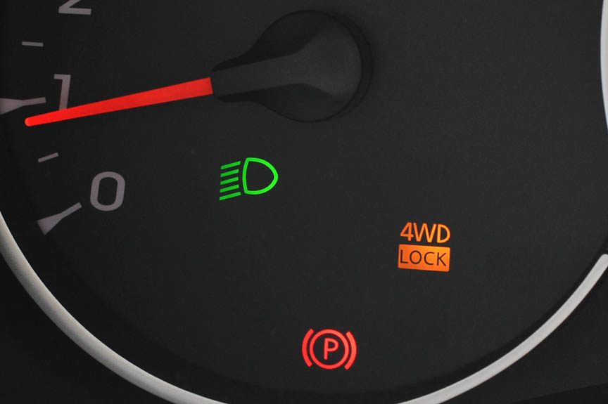 前後駆動配分が50:50の4WDロックにした状態。時速40kmを超えると自動解除となる