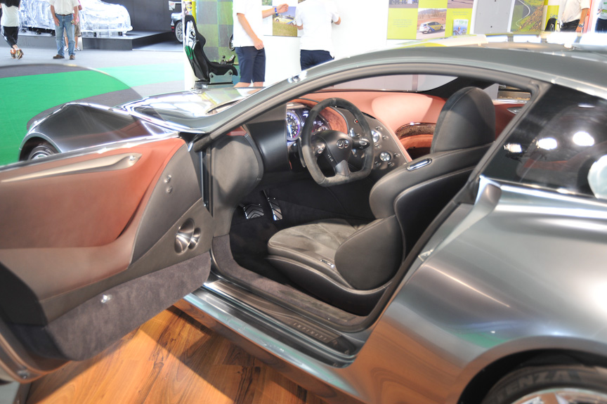 エッセンスのコックピット