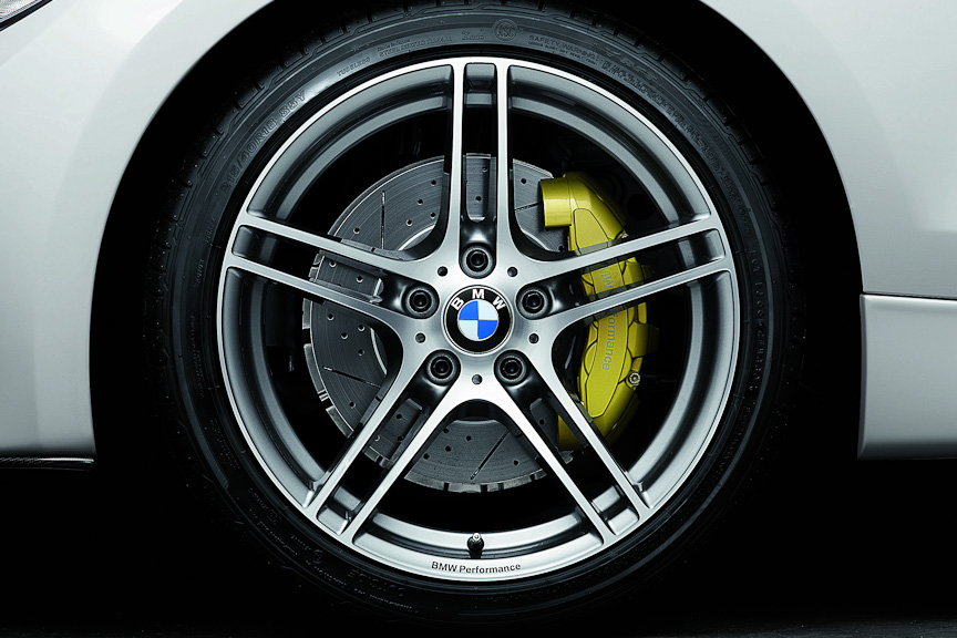 3シリーズのみに設定されるアルミホイールのダブルスポーク･スタイリング 313