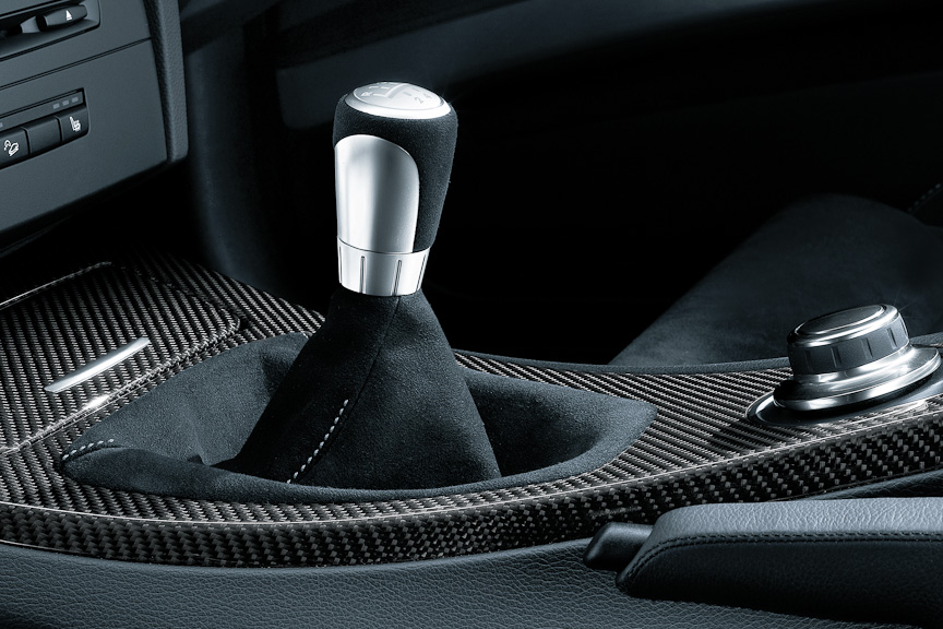 シフトノブと専用シフト・レバー・ブーツ