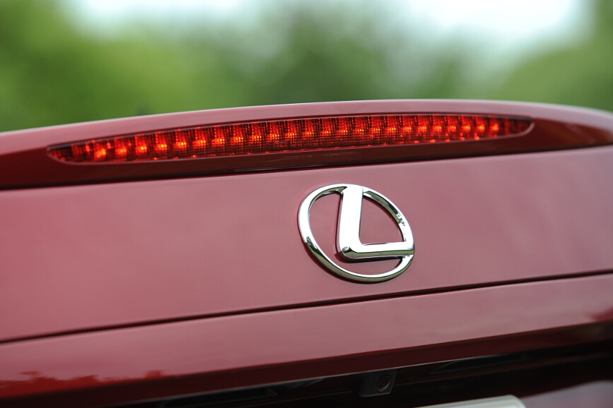 ハイマウントストップランプもLEDタイプ