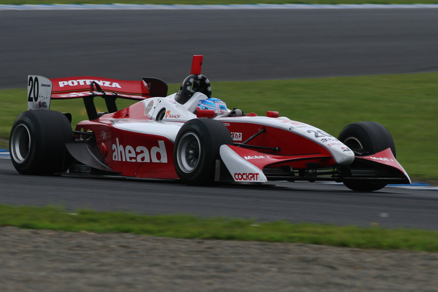 果敢なオーバーテイクを何度も見せた平手選手