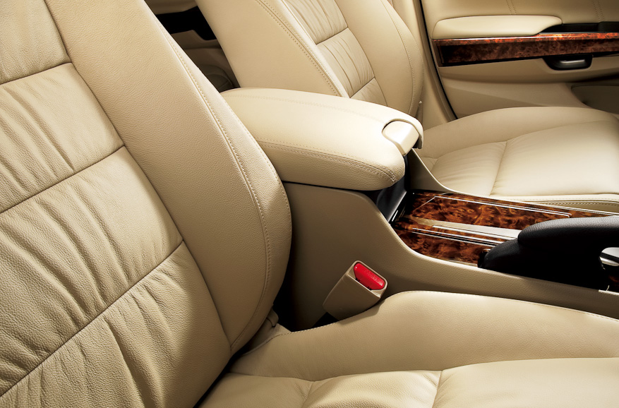 35TLアイボリーレザーインテリア（オプション装着車）