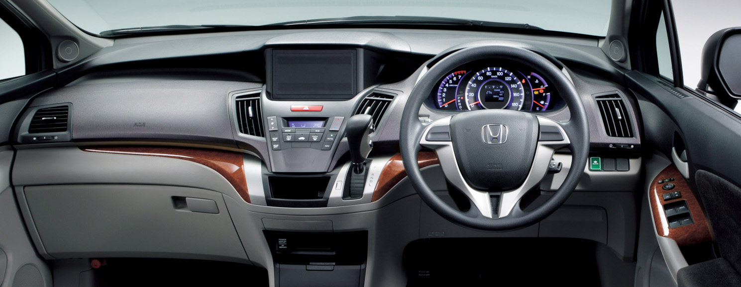 オデッセイ M・ファインスピリット (FF) インテリア (ダークグレー)