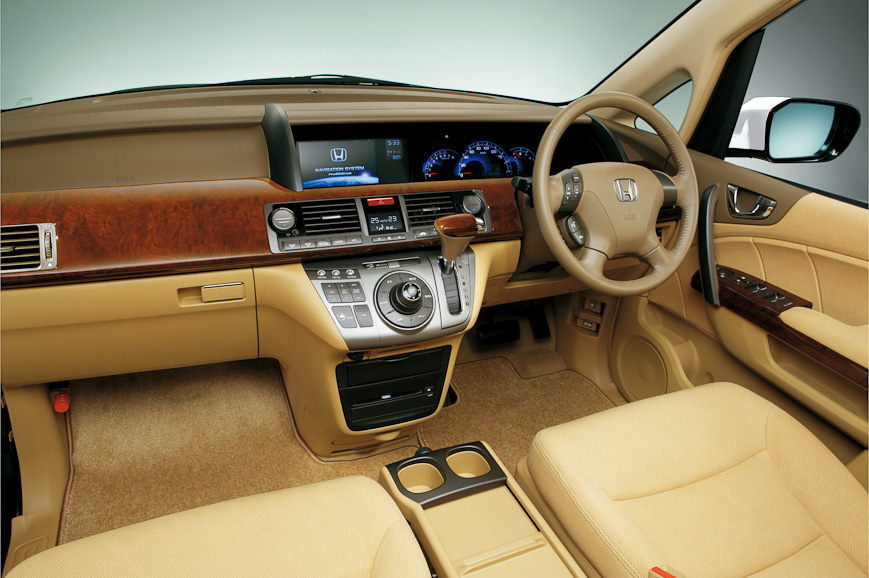 エリシオン LX・HDD NAVI Special Package (FF) インテリア (キャメル)