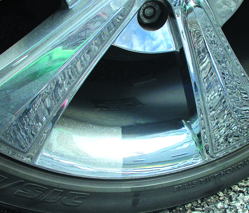 クロムメッキホイールでの使用例