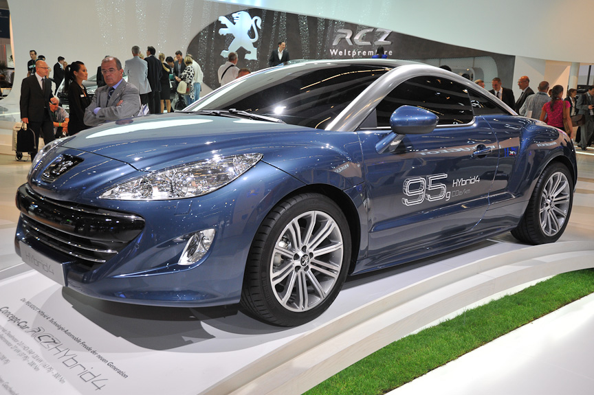 RCZにディーゼルハイブリッドシステムを搭載した「RCZ HYbrid4」