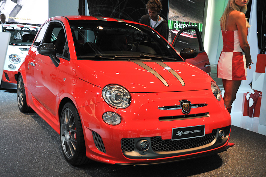 695トリビュートフェラーリは、フェラーリオーナーやフェラーリファンのためのアバルト500