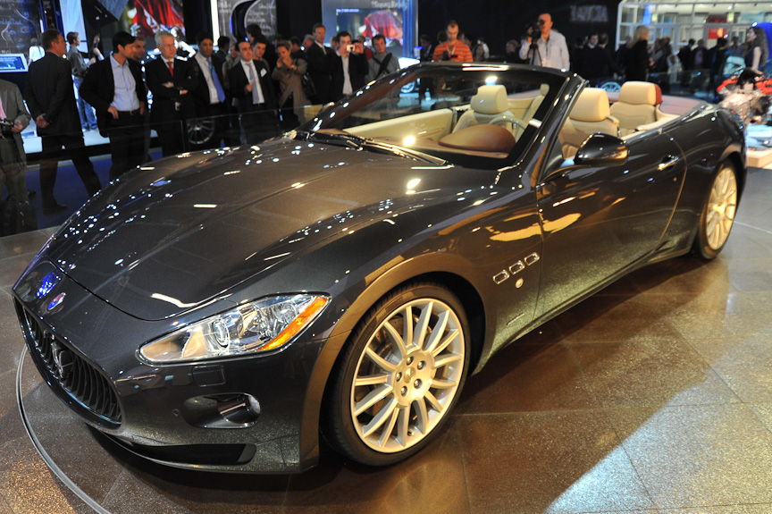 マセラティ初の4シーターオープン「グランカブリオ」は2010年の発売予定。ソフトトップを備える