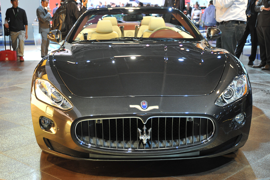 マセラティ初の4シーターオープン「グランカブリオ」は2010年の発売予定。ソフトトップを備える