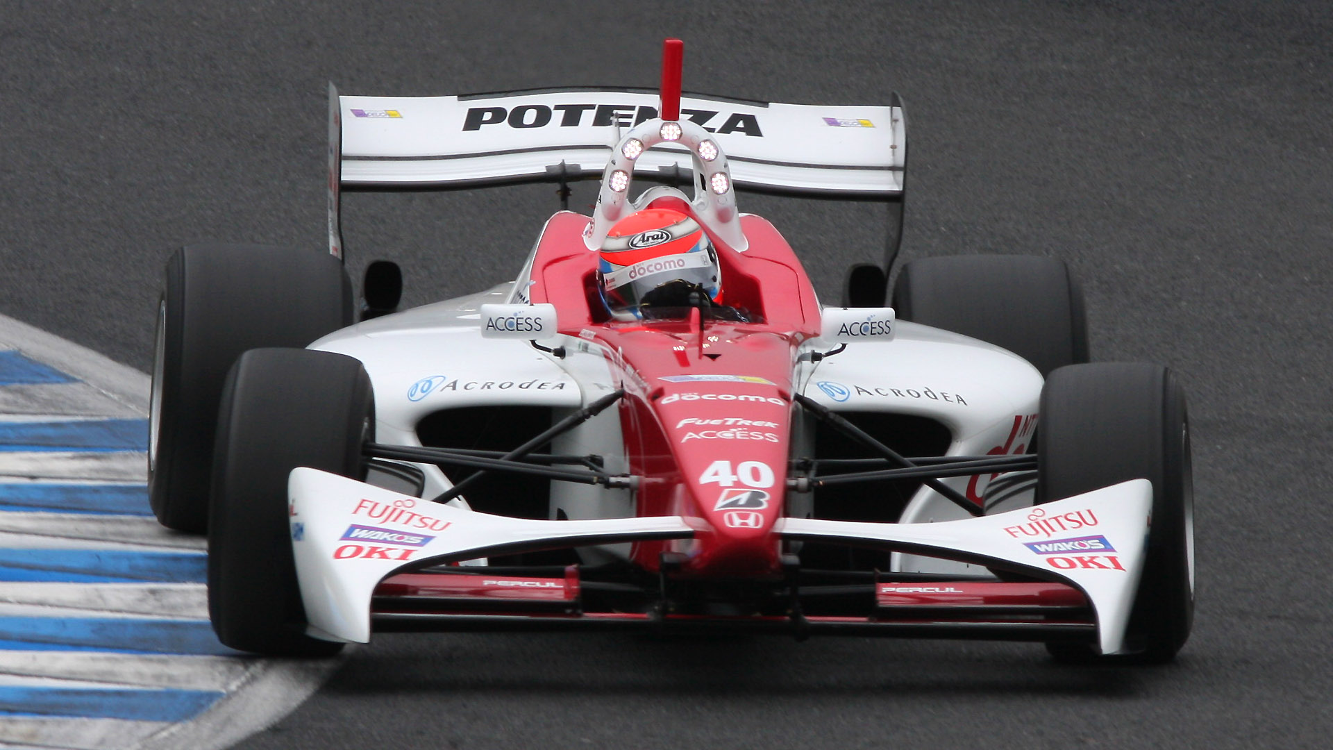 300mm（480mm相当） 1/250秒 F11（クリックすると1920×1080ピクセルの画像が開きます）