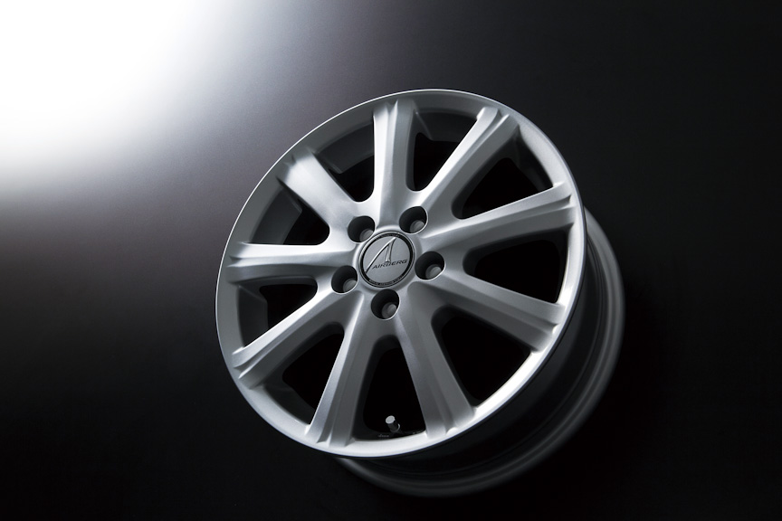 「15インチアルミホイールセット」。コーセイ エアベルグMSの4本セット。G、S、Lに適合。3万5700円