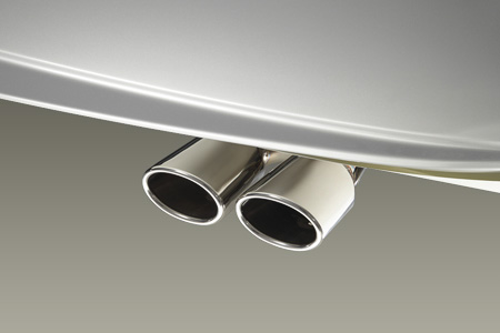 「マフラーカッター」。フルステンレス製で全グレード適合、2万1000円