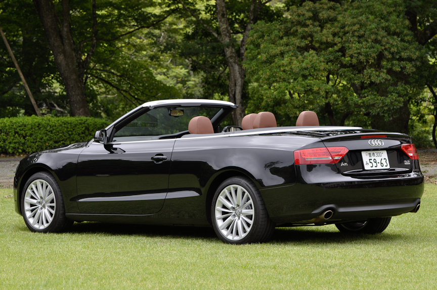 オープン状態のA5 カブリオレ