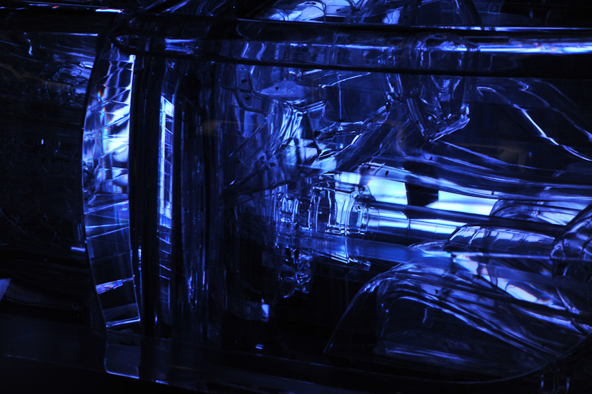 レクサスブースには、LFAをモチーフとした1/1オブジェも展示されている。内部のメカニズムも表現されているのが、神秘的ですらある。イタリアの世界的デザイン展「ミラノサローネ」に出品されたもの