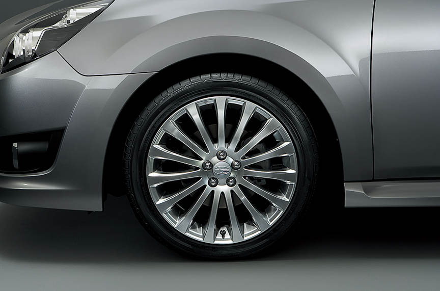 S Package Limitedの18インチアルミホイール