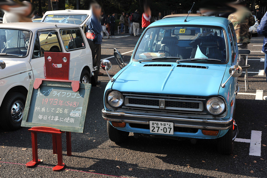 オーナーが思い思いに愛車をディスプレイした