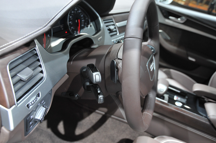 シフトパドルも装備