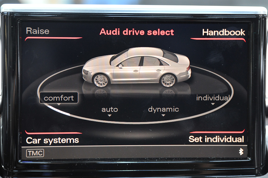 アウディ・ドライブ・セレクトをはじめとする車両設定もMMIで