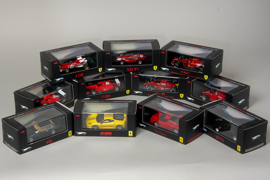 京商「HOT WHEELS」1/43スケールEliteシリーズのフェラーリ