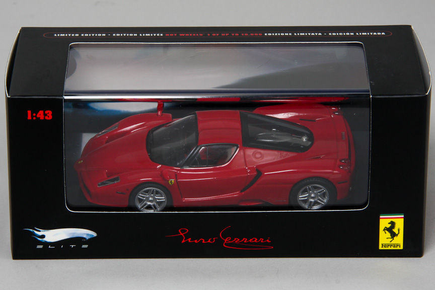 Enzo Ferrari レッド、5460円