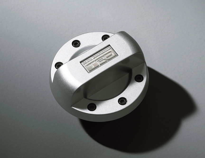 「TRDフューエルキャップカバー」。3990円