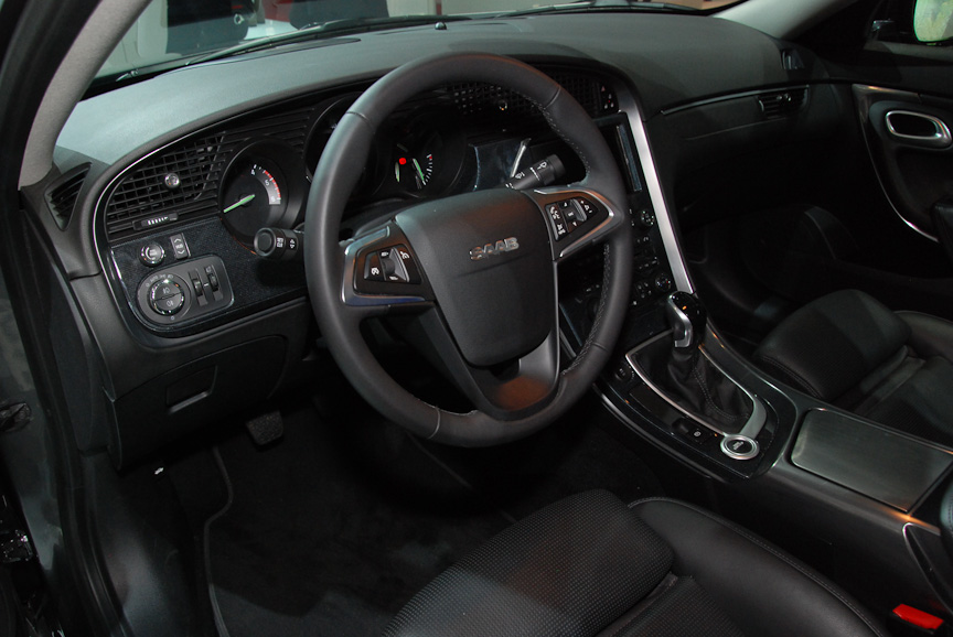 2009年のフランクフルトショーで発表した新型「95」。サーブらしい雰囲気が戻ってきたのが随所に伺える