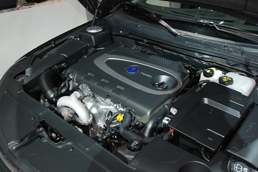 2009年のフランクフルトショーで発表した新型「95」。サーブらしい雰囲気が戻ってきたのが随所に伺える