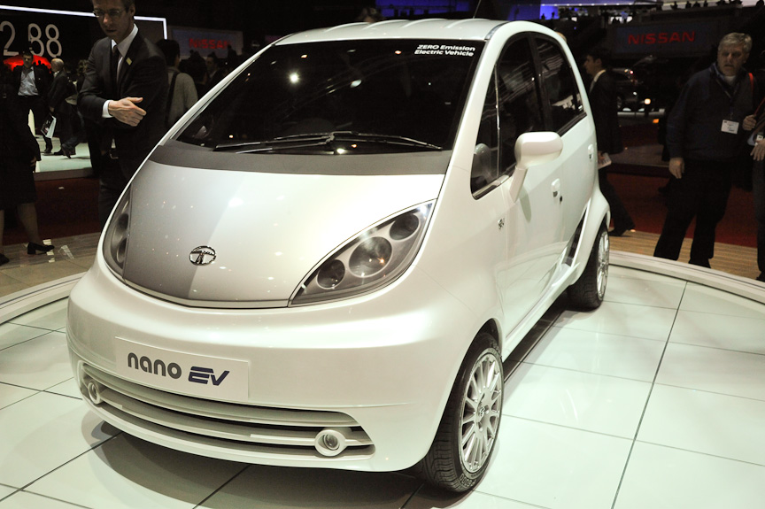 ラビ・カント副会長（写真左）とナノEV