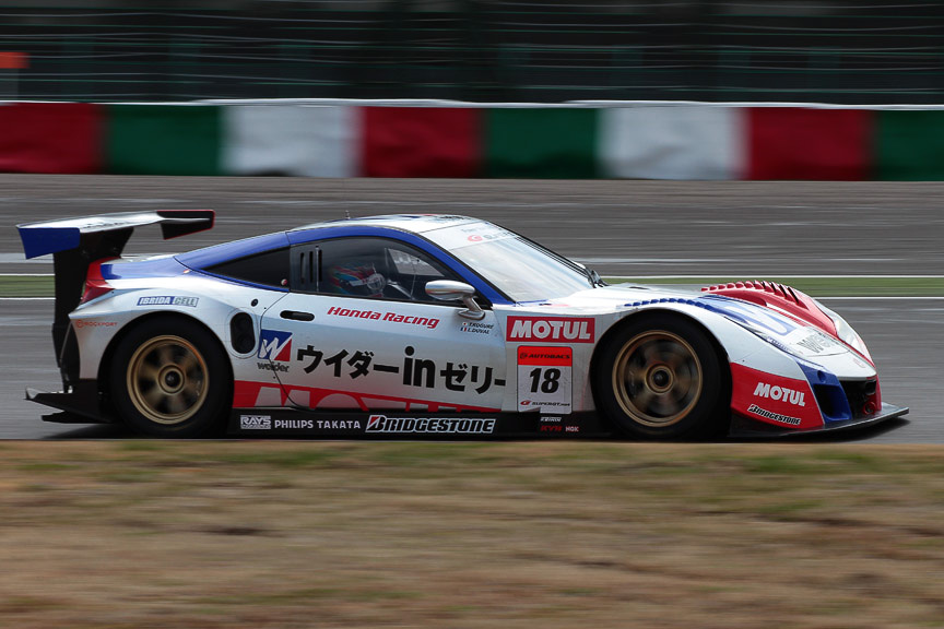 GT500クラスの3車種。左からHSV-010 GT、GT-R、SC430