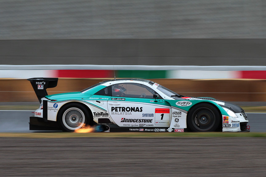 GT500クラスの3車種。左からHSV-010 GT、GT-R、SC430