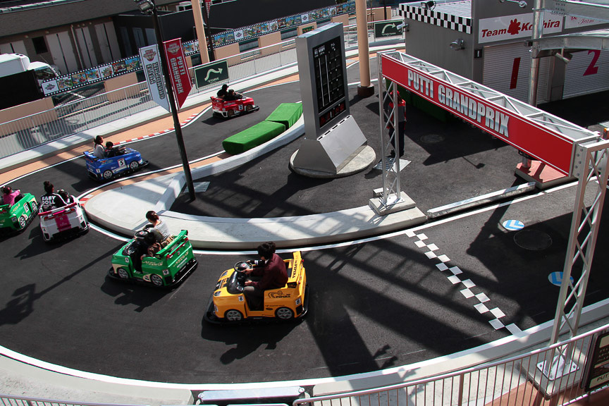 上から見る1～2コーナーの雰囲気は実際のコースに似ている