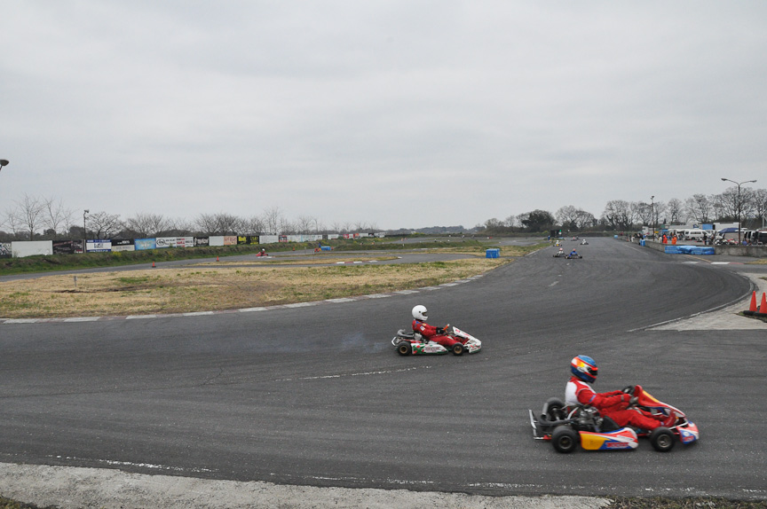 ミニサーキットの「桶川スポーツランド」もホンダエアポートのすぐ横にある。カートやミニバイクの走行も頻繁に行われている