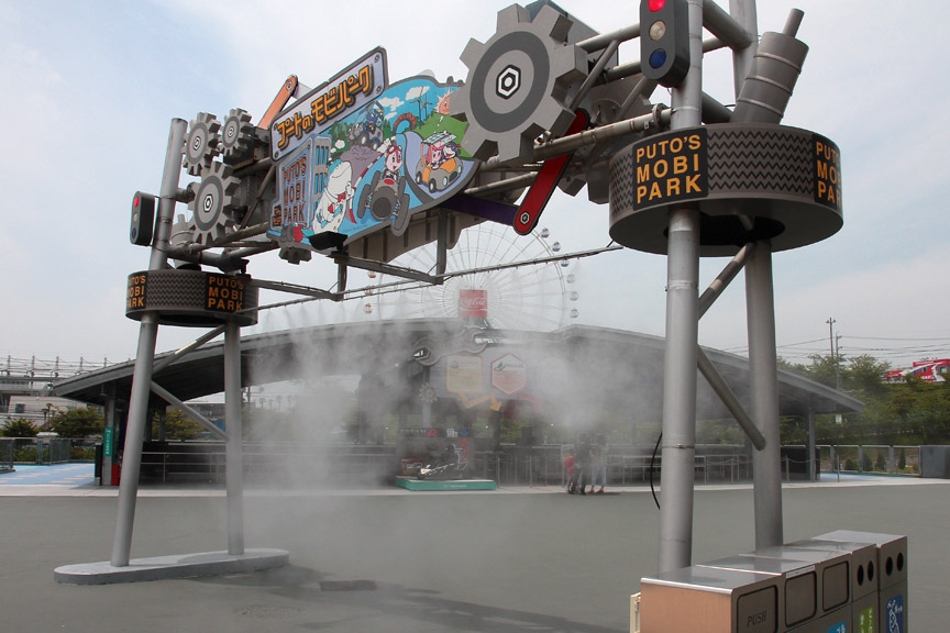 園内には多数のスプラッシュ＆ミストが設置され、来園者をクールダウンしてくれる