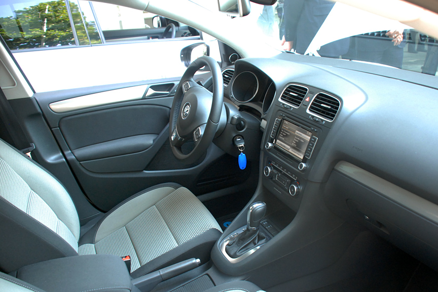 インテリアは通常のゴルフと変わらない