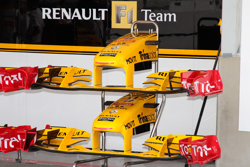 こちらはルノー。よく見ると翼端板の形状が上と下で異なっている